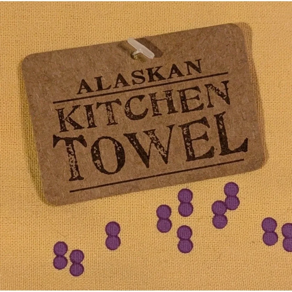 NWT Barbara Lavallee Towel Tea Alaska Inuit Cotton Kitchen Linen Sharing Berries